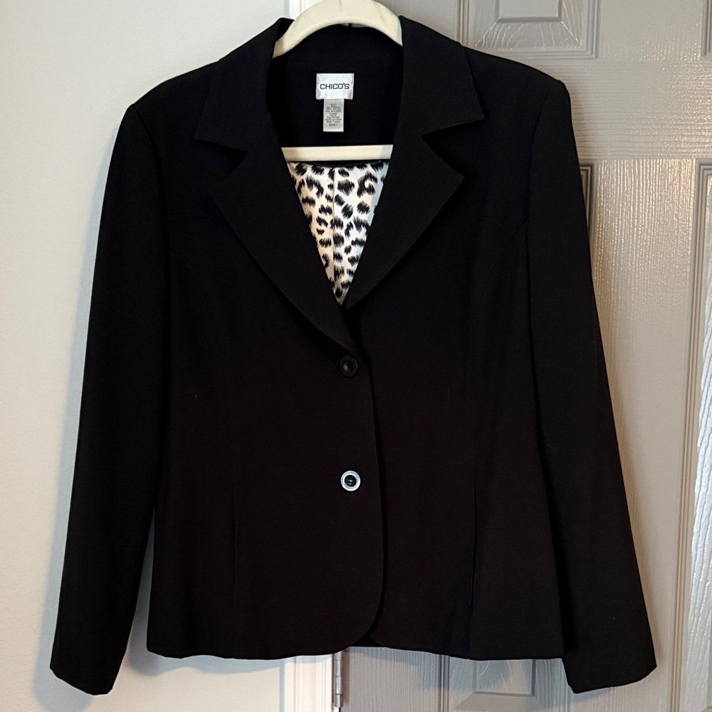 Chico's Elegant Black Blazer with Leopard Print Lining